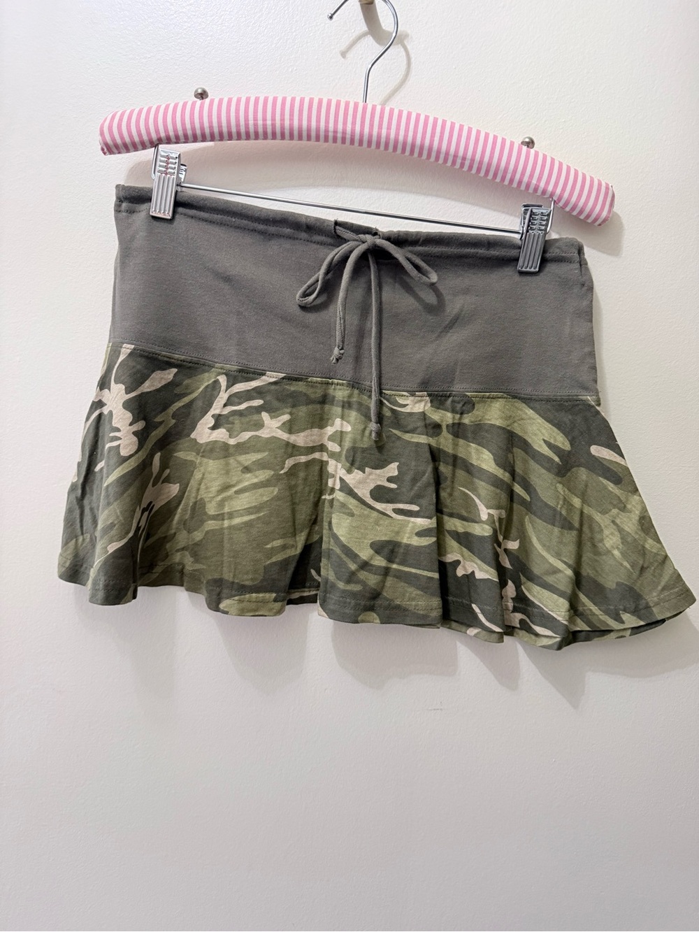 Vintage Y2K 90s Camouflage Micro Mini Skirt Army Green M 28” Baddie Bratz Club